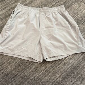 Men's Gray Lulu lemon Shorts with pockets